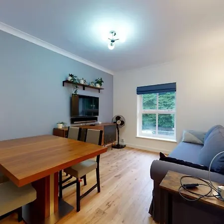 Lovely 2-Bedroom Flat Near Highgate Londra Esterno foto