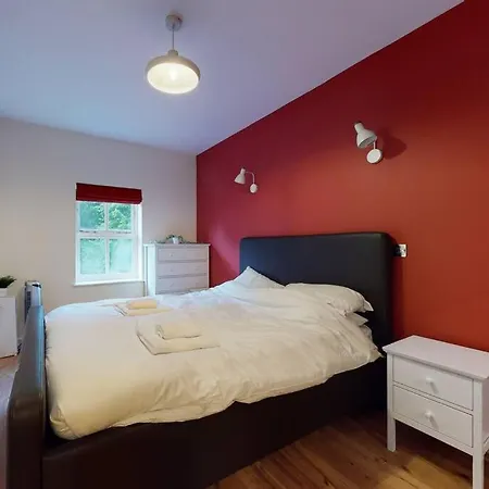 Lovely 2-Bedroom Flat Near Highgate Londra Esterno foto